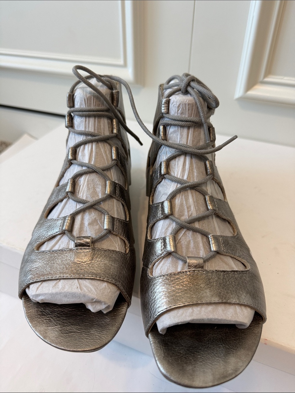 Earthies Metallic Silver Lace-Up Gladiator Sandals